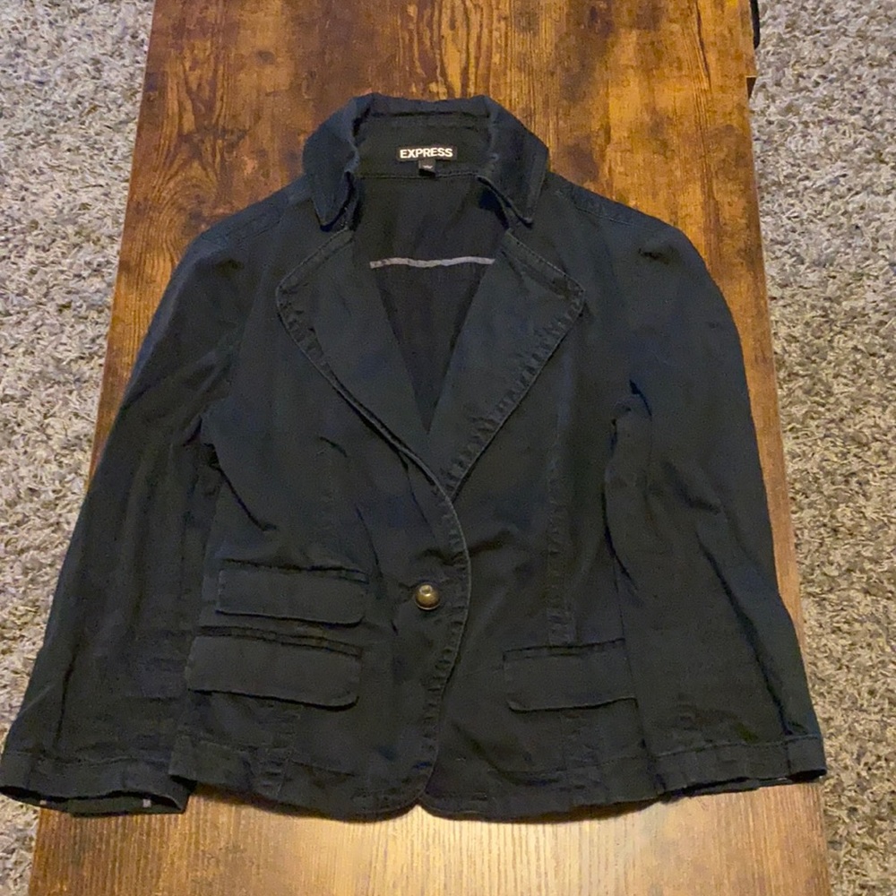 Black/navy short denim jacket